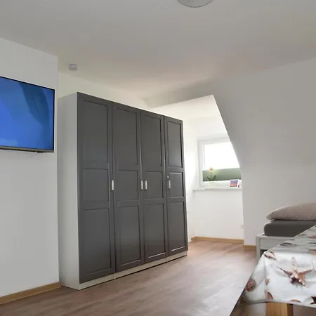 Bi Frie Und Bi Rosa Bohl