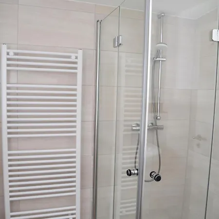 Ferienhaus Bi Frie Und Bi Rosa